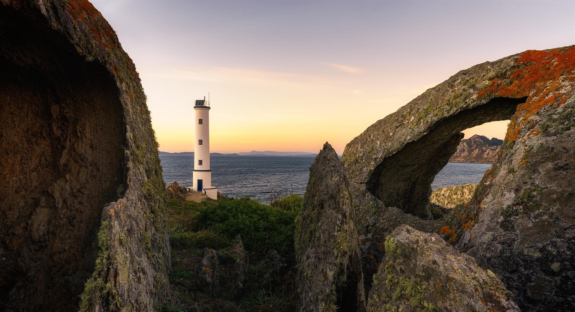 Planeas un viaje a Bueu, Cangas o Marín