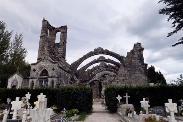 Ruinas de Sta Mariña de Dozo en Cambados