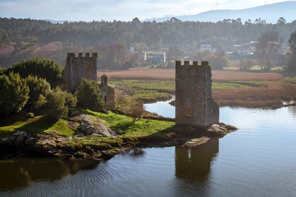 Torres del Oeste en Catoira