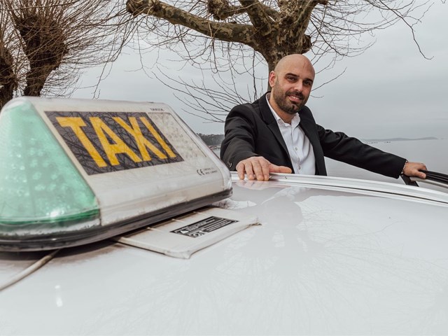 ¿Tienes un evento? ¡Olvídate de conducir con Taxi Héctor!
